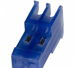 電子設備連接器